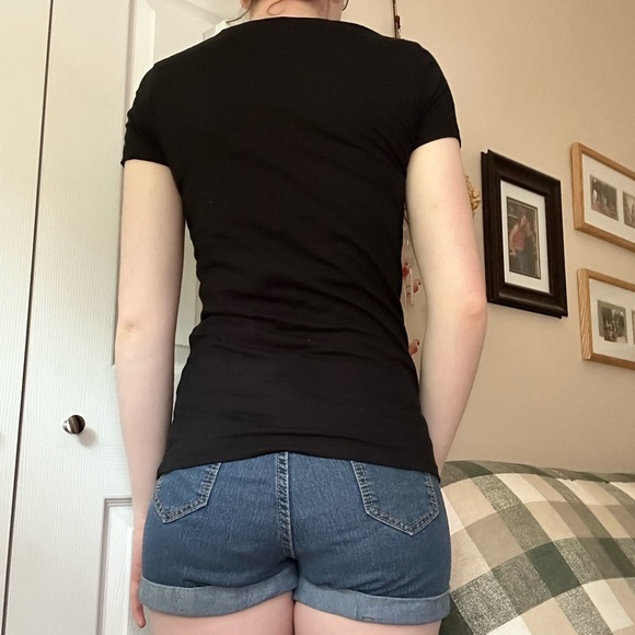 Free State Daisy with Butterfly Tee - Picture 8 of 8